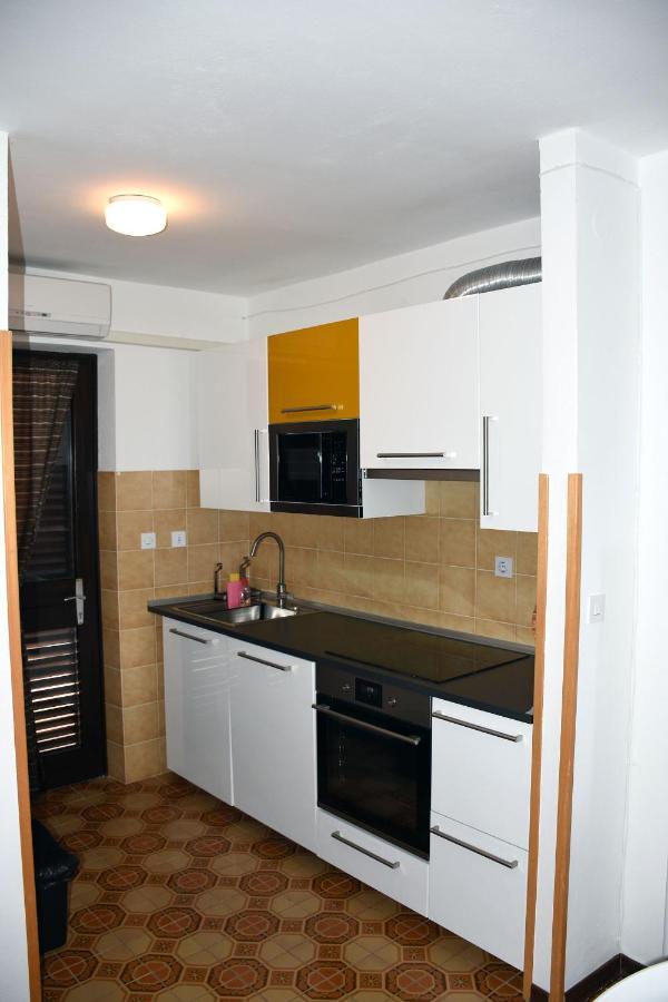 Cosy Studio With A Terrace And A Sea View Ravni Exterior photo